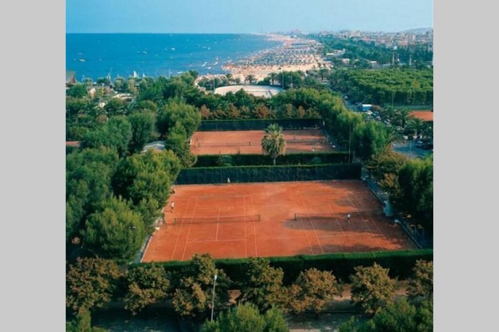 Appartamento Elegante Trilocale Marconi prima fila mare San Benedetto del Tronto Esterno foto