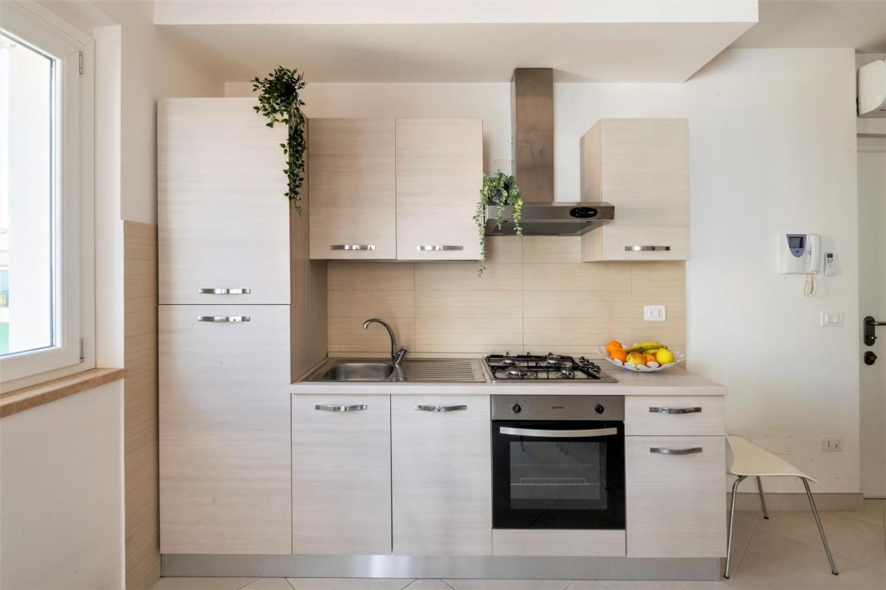 Appartamento Elegante Trilocale Marconi prima fila mare San Benedetto del Tronto Esterno foto